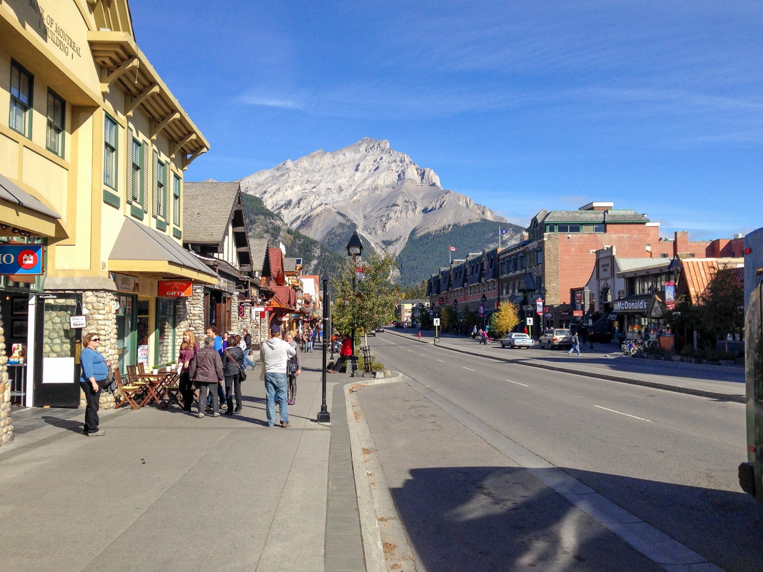 Itinerary: Canadian Rockies – Banff/Lake Louise | Lost in the Right ...